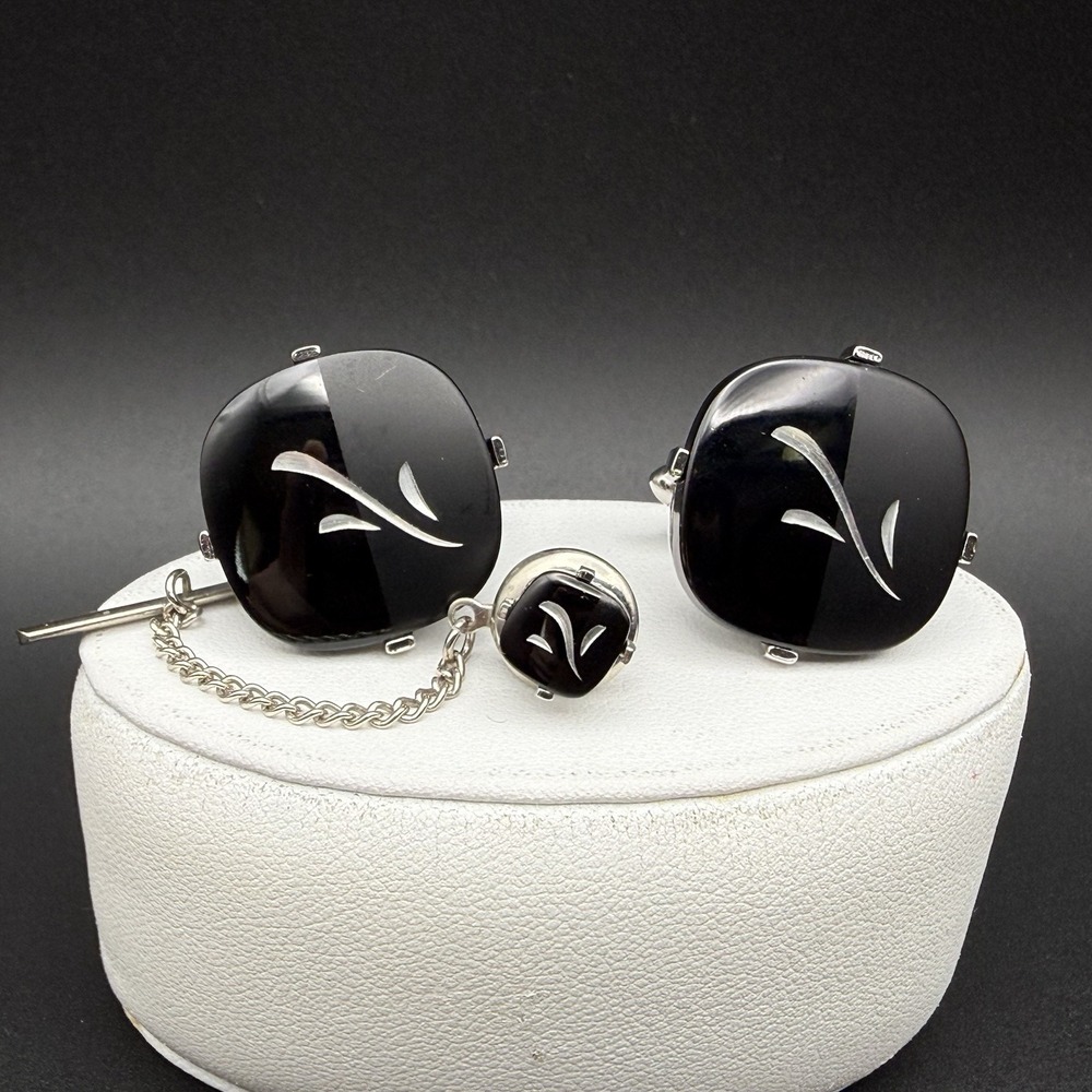 Vintage Swank Beaux Arts Black Engraved Feather Cufflinks Tie Tack Set Silver